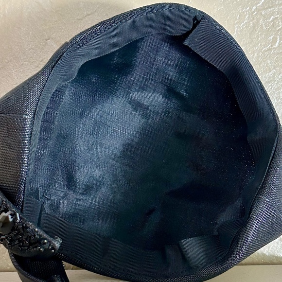 ELEGANT 1950s\' BLACK STRAW COCKTAIL HAT WITH BEADED STRAW \